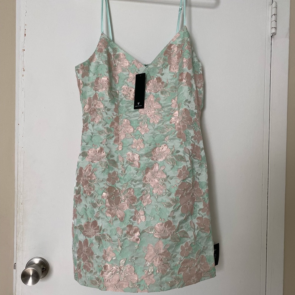 NWT Lulu’s Mint Floral Jacquard Dress Sz M